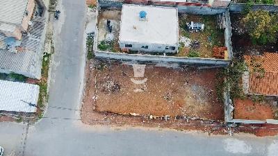 Lote de Esquina à Venda no Nova Cidade em Barbacena  245m²  Có...